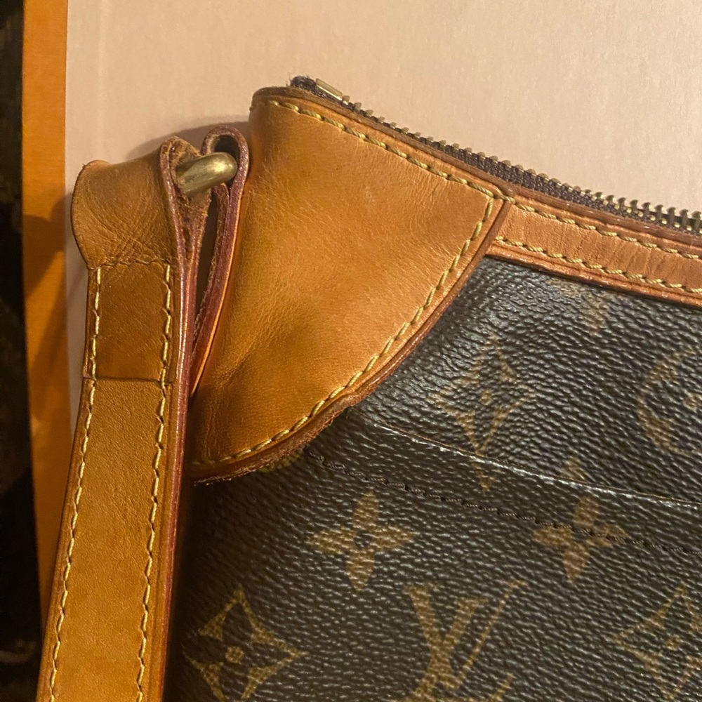 Louis Vuitton  Odeon Monogram Canvas Crossbody Bag - Picture 3 of 16